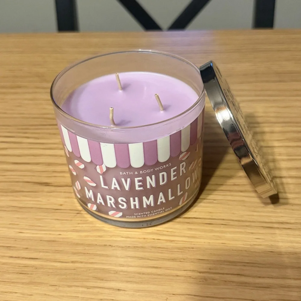 Bath & Body Works 3 Wick Candle. Lavender Marshmallow. - Picture 2 of 8